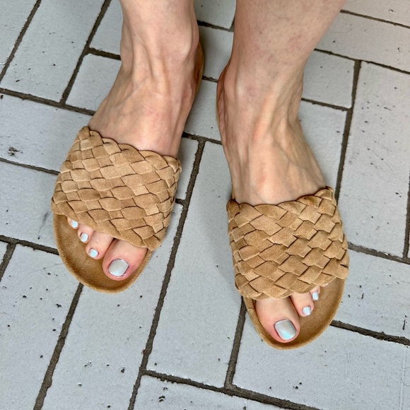 Sz 6 Cole Haan Tan Suede Mojave Slides Used - Picture 3 of 7